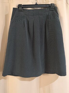 Women’s Outback Red Knee Length Skirt